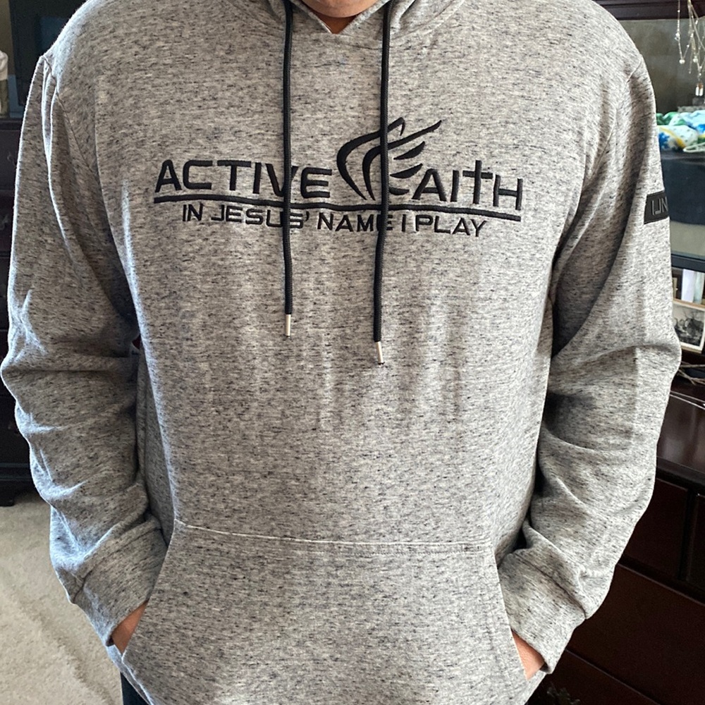 Nice hooded sweatshirt!! Never worn-2X